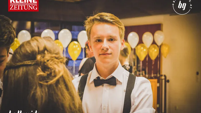 Am 14. Oktober feierten die Maturanten des BORG Birkfeld in der Peter-Roseggerhalle unter dem Motto "HabsBORG - ein kaiserlicher Abgang“ einern wunderbaren Maturaball. Hier gibt's die schönsten Bilder.