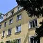 ABD0057_20210630 - WIEN - ÖSTERREICH: Die Wohnhausanlage in der sich die Tatwohnung befindet aufgenommen am Mittwoch 30. Juni 2021, in Wien Donaustadt. Zwei Tatverdächtige sollen eine 13-Jährige unter Drogen gesetzt, sexuell missbraucht und getötet haben. - FOTO: APA/HERBERT NEUBAUER