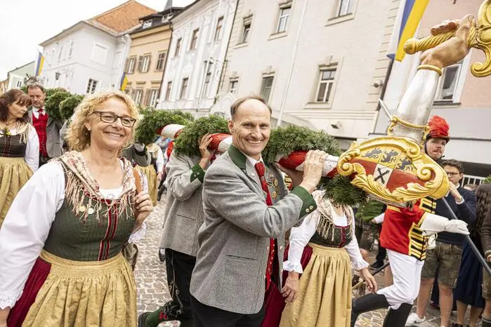 Umzug, Eröffnung und Bieranstich 662 St. Veiter Wiesenmarkt St. Veit September 2025