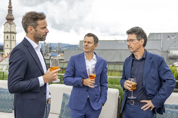 Bitte klicken Sie sich durch die Bilder.