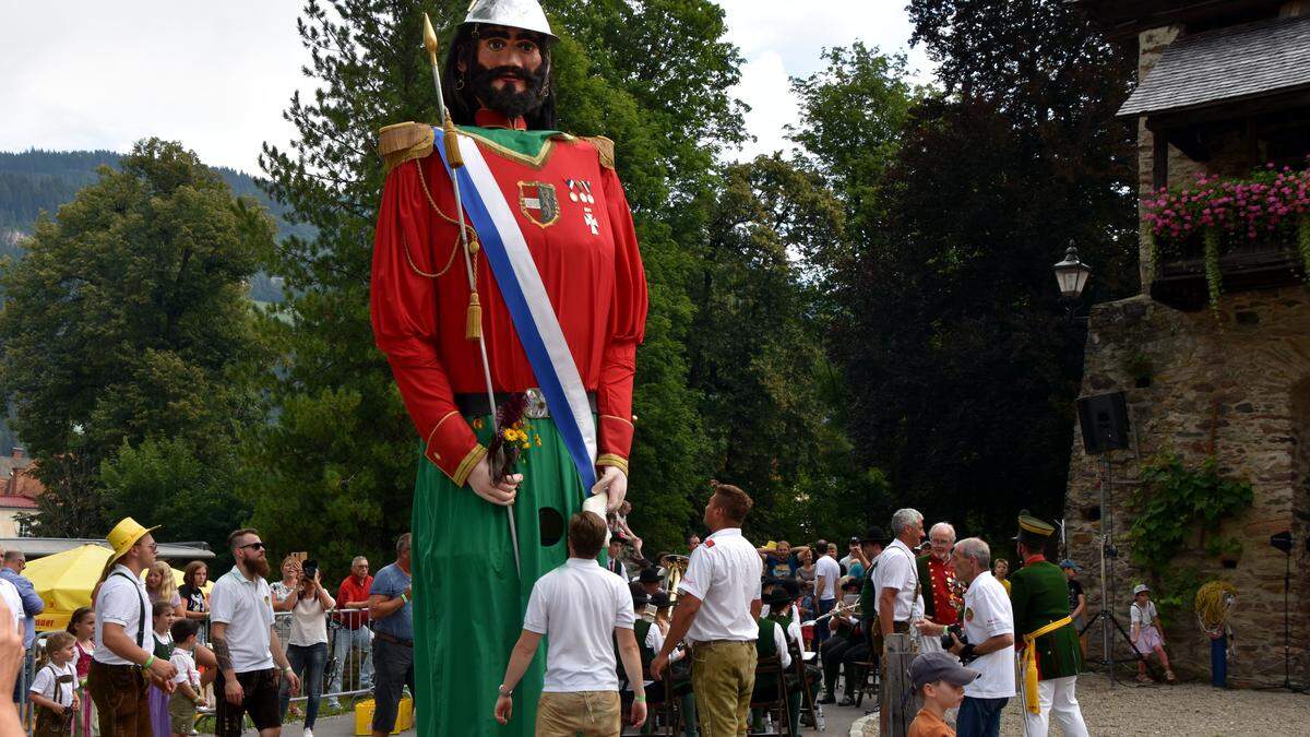 Traditioneller Samsonumzug in Murau