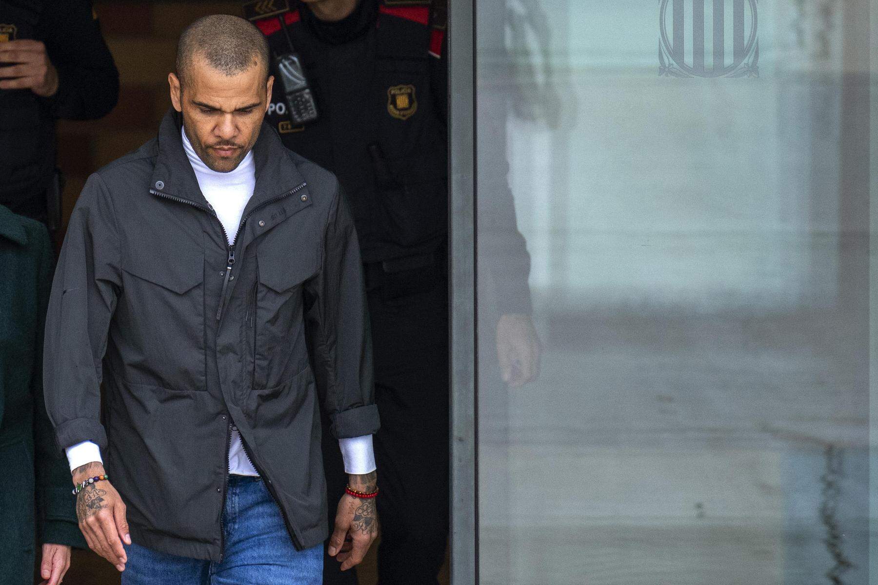 Darf Gefängnis verlassen: Fußball-Star Dani Alves zahlt eine Million Euro Kaution