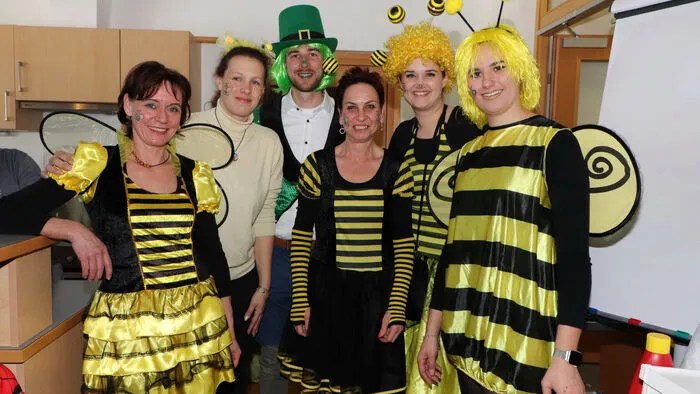Organisator Michael Baier (Bild Mitte) mit Helferinnen: Marlies Eberhard, Bettina Kogler, Heike Muhr, Claudia Reinsperger und Caroline Matschnig.