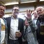 Strache mit Anhängern beim FPÖ-Oktoberfest in Wien - vor der Wahl