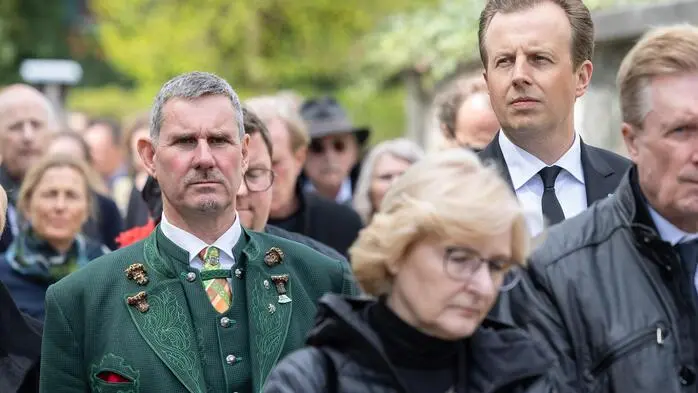 Altausseer Bürgermeister Gerald Loitzl und Kulturlandesrat Karlheinz Kornhäusl