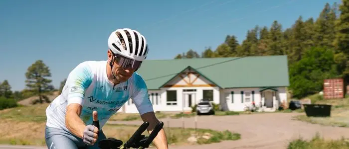 Ultra-Radrennfahrer Thomas Mauerhofer tourt mit Motivationsvortrag durch den Bezirk Weiz