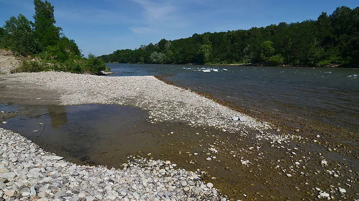 Die revitalisierte Grenzmur bei Gosdorf (Gemeinde Mureck)