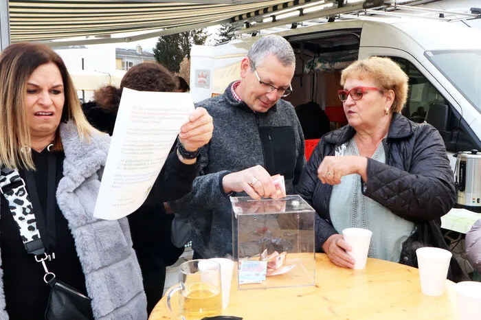 Es wurde fleißig in die Spendenbox geworfen!