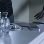 Die Täter nahmen unter anderem Wertgegenstände wie Schmuck und Parfum mit (Symbolfoto)