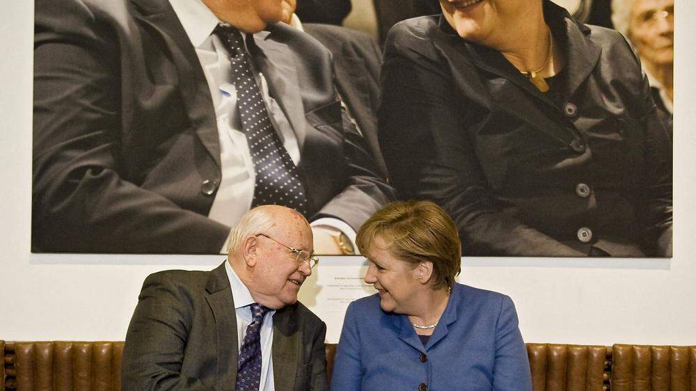 Michail Gorbatschow mit Angela Merkel