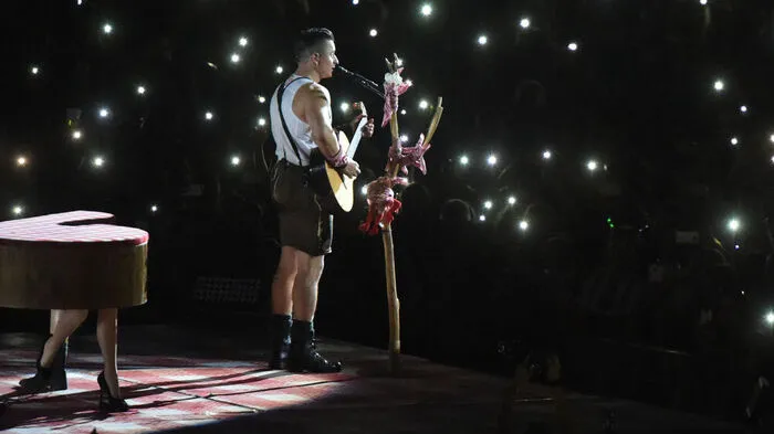 Gabalier nahm Abschied von seiner Großmutter