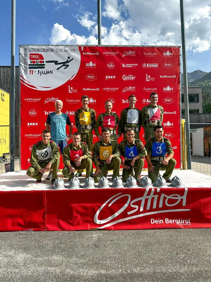 Besonders erfolgreich war auch die Bewerbsgruppe Glanz aus Osttirol bei den Landesfeuerwehrleistungsbewerben in Sillian, die sowohl in Bronze ohne Alterspunkte/Leistung als auch in Silber ohne Alterspunkte/Leistung den Sieg erringen konnte