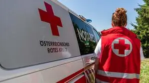 Die Rettung brachte den Schwerverletzten ins LKH Villach 