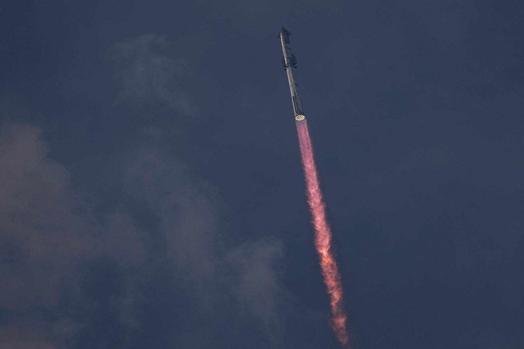 „Starship“: Elon Musks Raketensystem scheitert erneut: Bei Wiedereintritt in Erdatmosphäre zerstört