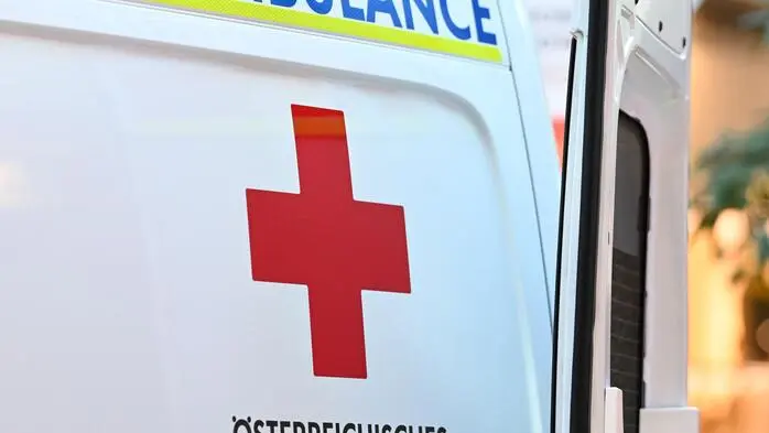 Der Verletzte wurde ins Krankenhaus nach Lienz gebracht