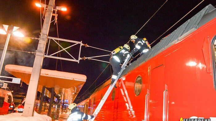 Am Bahnhof Spittal-Millstätter See ist Freitag früh eine Lokomotive in Brand geraten.