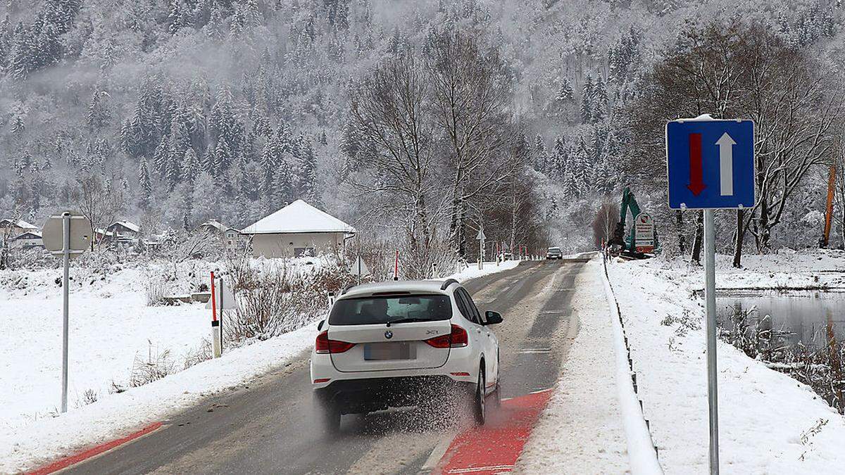 Im Schneeräumung zu gewährleisten, werden Poller im Herbst abgebaut 