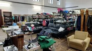 Im Kleiderladen Eisenerz kann man zu extrem günstigen Preisen einkaufen