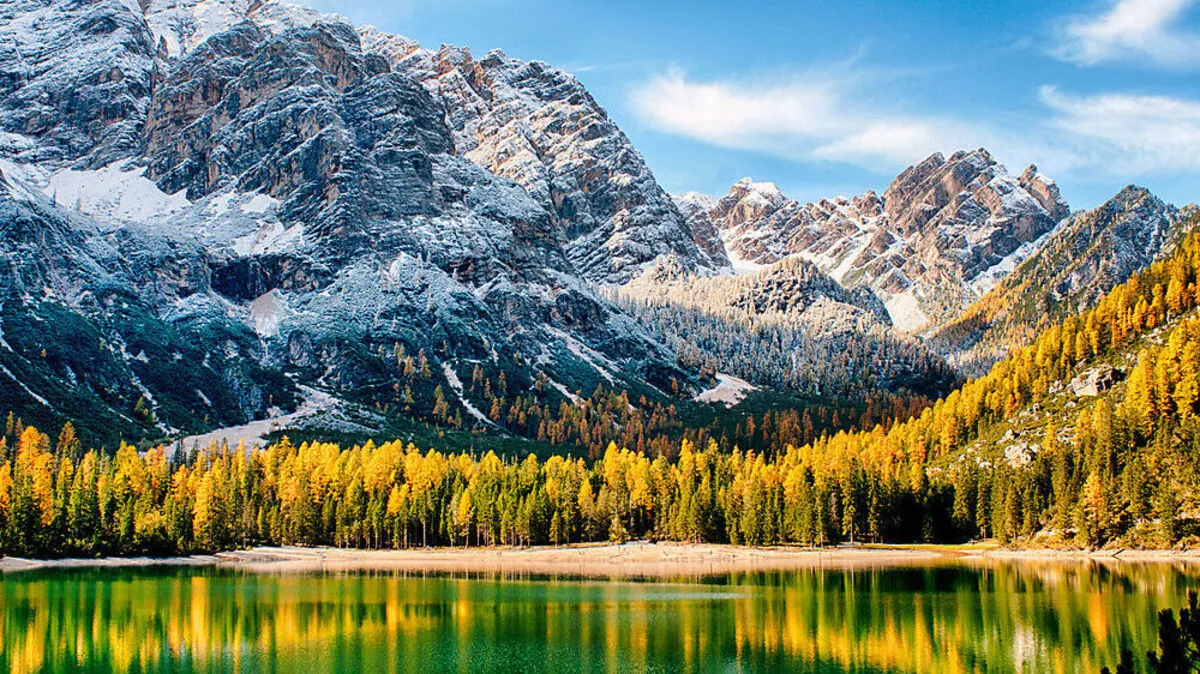 Der Pragser Wildsee in Südtirol