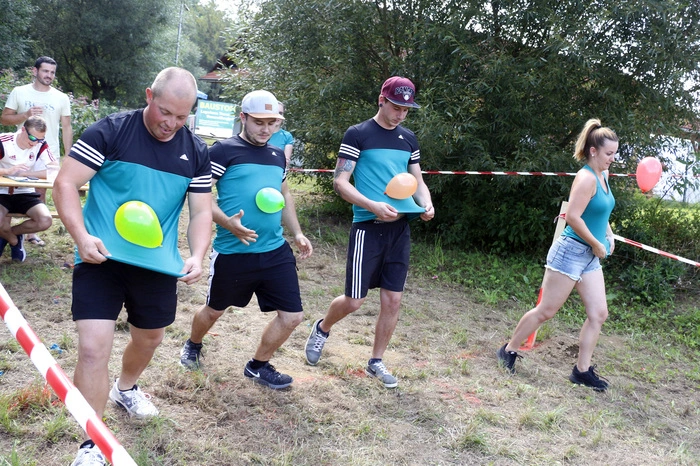 Luftballonlauf, Spangerlschießen...