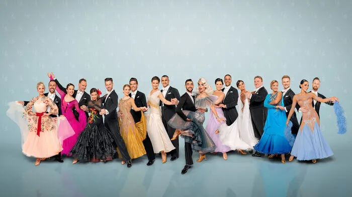 Das Warten hat ein Ende: Am 25. September kehren die Dancing Stars wieder in den Ballroom zurück. Nach der ersten Folge im März musste wegen Corona pausiert werden, nun geht es mit strengen Sicherheitsvorkehrungen weiter. Nachfolgend die zehn Paare, die in dieser Saison mit dabei sind.