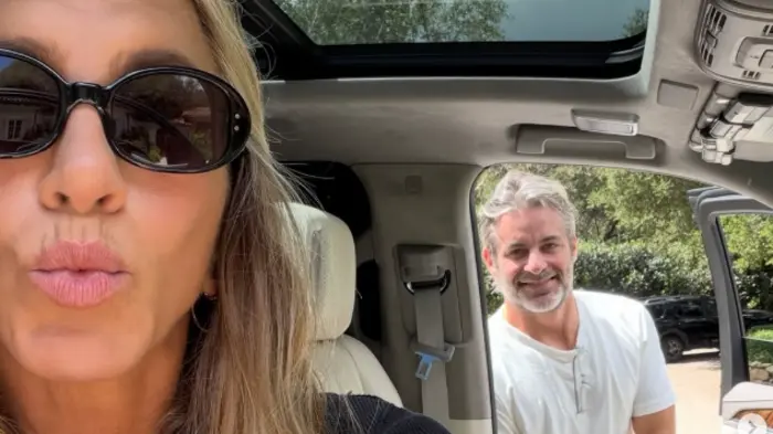 Jennifer Aniston mit Partner Jim Curtis