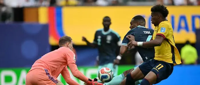 Manuel Neuer und Jonathan Tah machten gegen Ecuador keine gute Figur