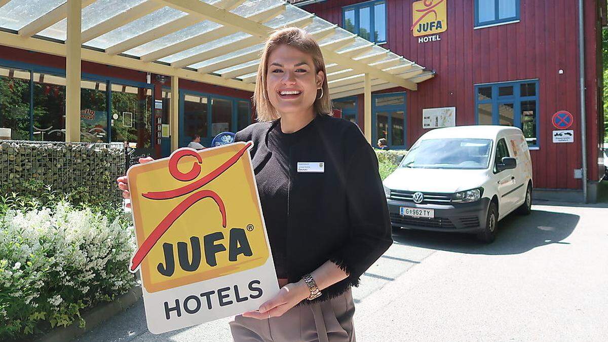 Larissa Geusau leitet das Jufa-Hotel im Brucker Weitental