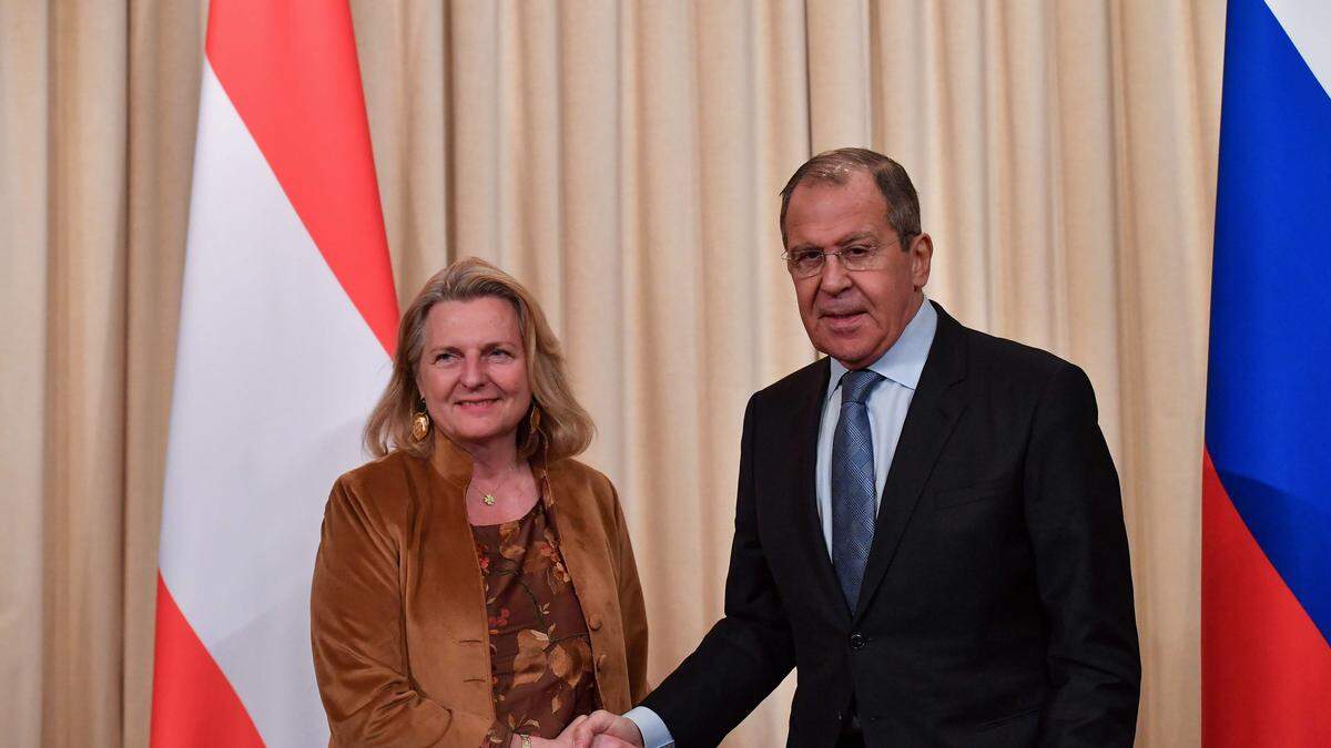 Karin Kneissl und der russische Außenminister Sergej Lawrow bei einem Treffen im Jahr 2018 