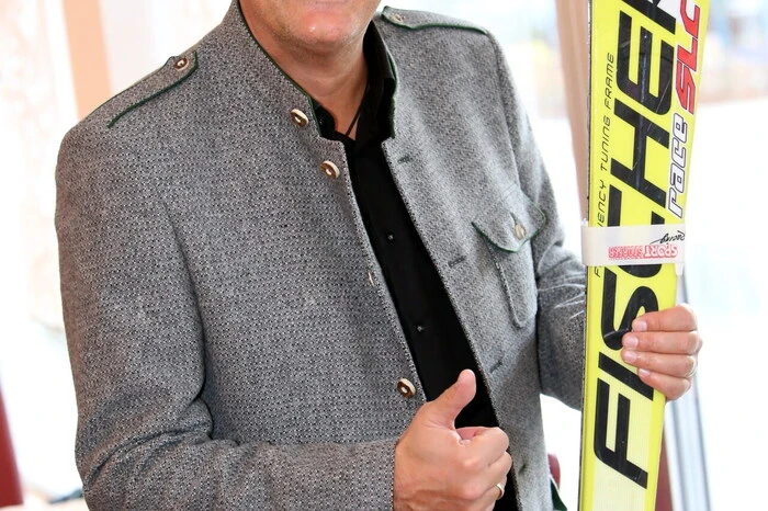Auch Bürgermeister Alexander Benedikt (Foto)..... 