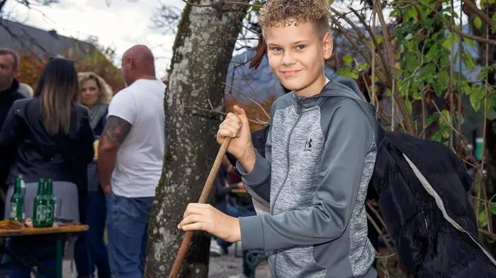Unter Fachaufsicht wurden die Maroni zubereitet
