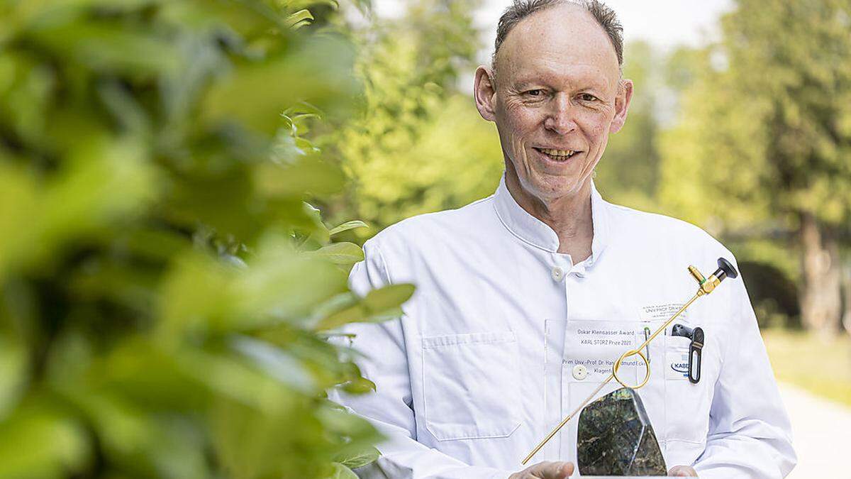 &quot;Der Arzt muss isch in den Patienten hineinversetzen&quot;: Primarius Hans Edmund Eckel mit dem Oskar-Kleinsasser-Preis