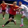 Kevin De Bruyne im Duell mit Milad Mohammadi