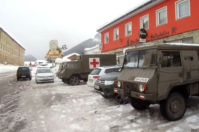 Verköstigt werden die Soldaten in Gasthöfen in Eisenerz.