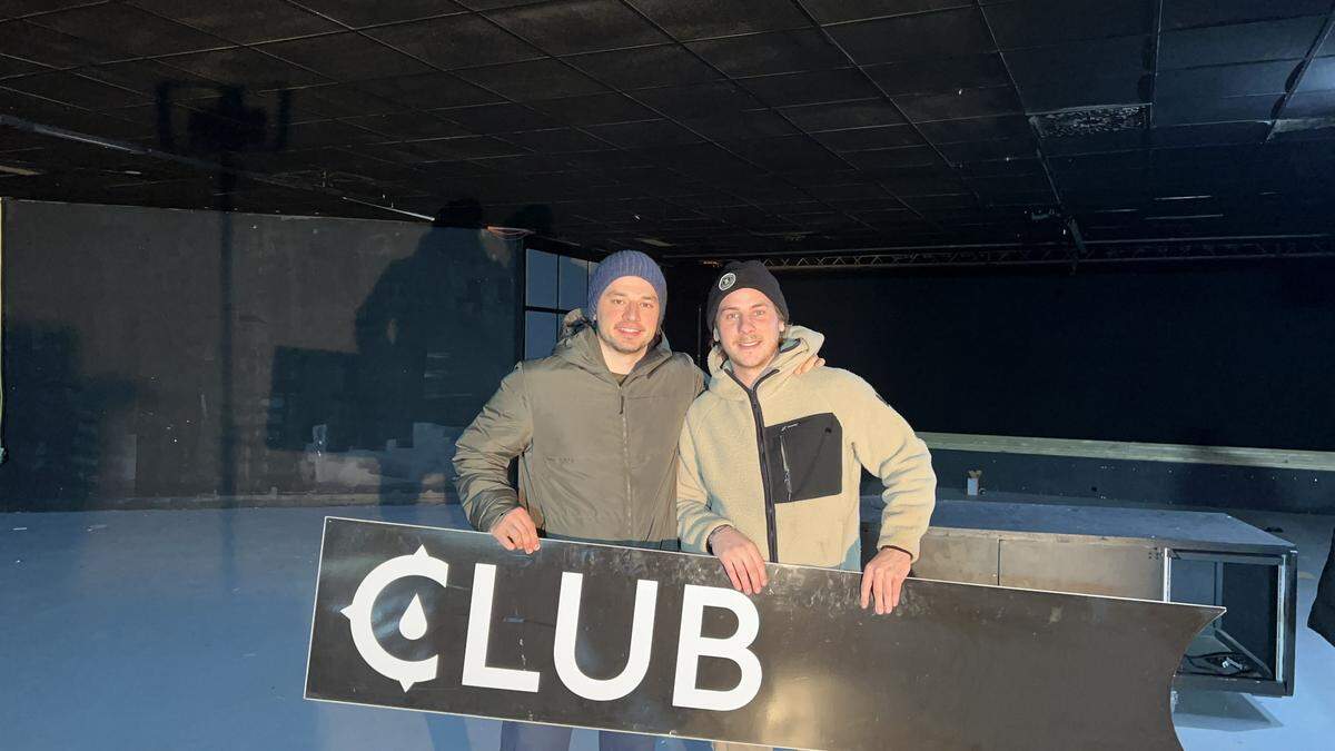 Hermann (links) und Herault in ihrem neuen Club