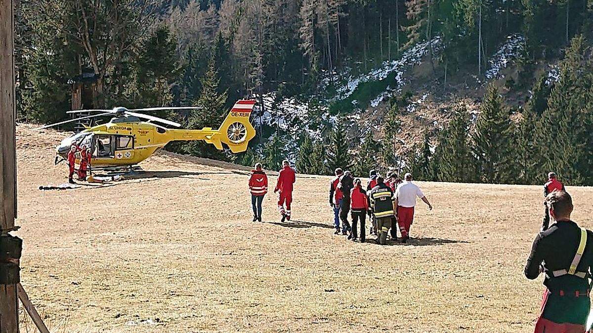 Der Verletzte wurde mit dem C 12 abtransportiert