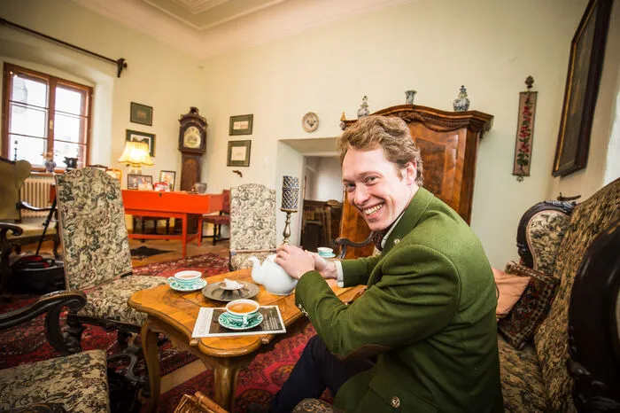 Constantin Staus-Rausch (27) revitalisiert das Schloss und will es wieder für die Bevölkerung zugänglich machen.