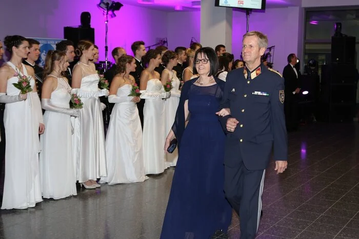 Zu den Ehrengästen zählten unter anderem Landtagspräsidentin Bettina Vollath, die Vorsitzende des Universitätsrates und Frau Landeshauptmann a.D. Waltraud Klasnic, Generalmajor Robert Prader, der Stadt- und Bezirkspolizeikommandant Karl Holzer, Leobens Bürgermeister Kurt Wallner, Bundesrat Gerd Krusche, Landesrat Hans Seitinger, die Rektorin der TU Wien Sabine Seidler und der Rektor der TU Graz Harald Kainz.
