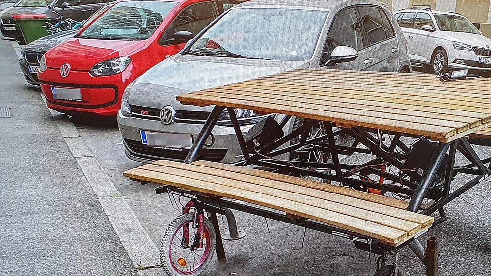 Ist das noch ein Lastenrad oder ein Picknicktisch, der Parkplätze blockiert?