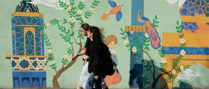 Unverschleierte Frauen in Teheran: auch das ist eine aktuelle Form des Protests