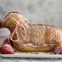Mit diesem Rezept zaubern Sie ein perfektes Osterlamm.