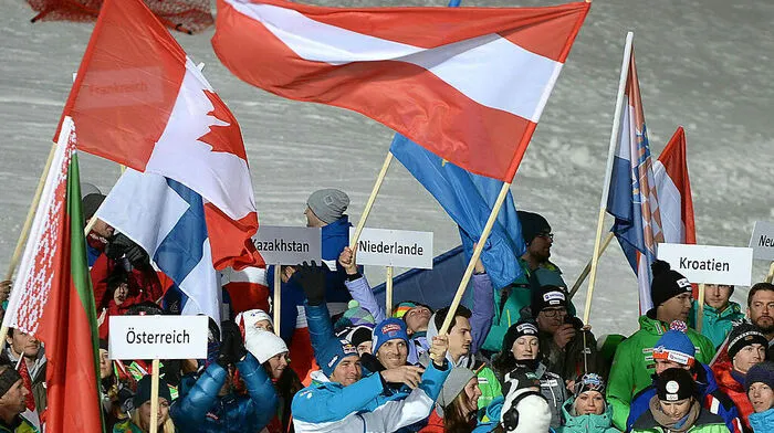 Benjam Karl fungierte für Österreichs Delegation als Fahnenträger