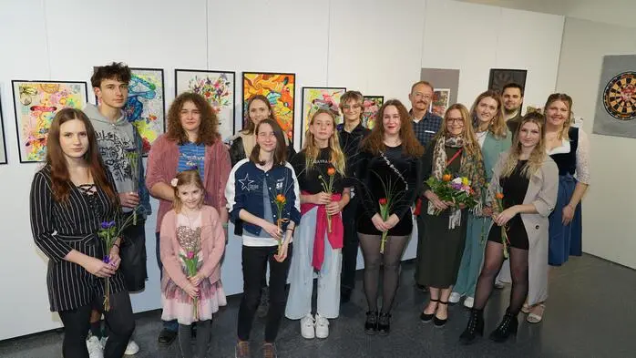 Um den künstlerischen Nachwuchs braucht man sich in der Stadtgemeinde Weiz wohl keine Sorgen machen. Zum sechsten Mal gibt die „Junge Stadt Weiz“ mit einer Ausstellung im Kunsthaus den Werken junger Talente eine Bühne. 
