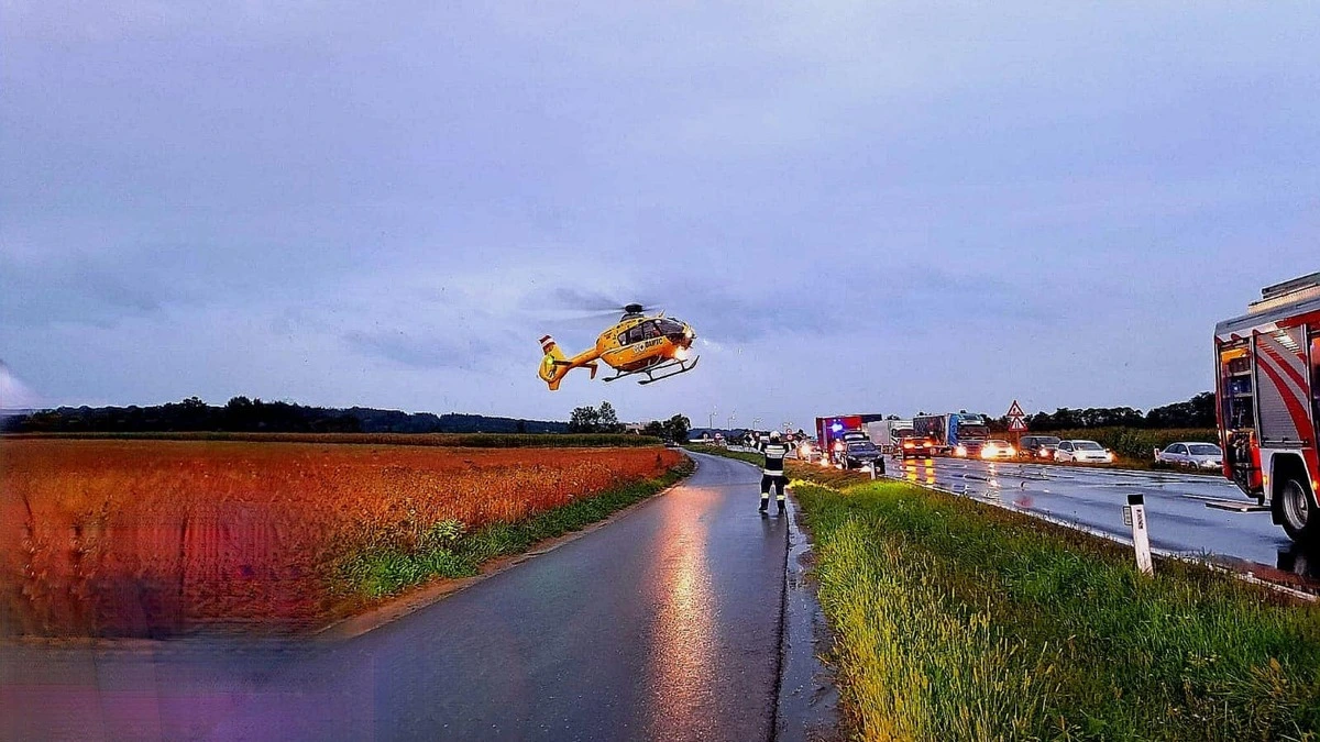 Auf der B 64 bei St. Ruprecht an der Raab krachten zwei Pkw zusammen. Der Notarzthubschrauber musste ausrücken
