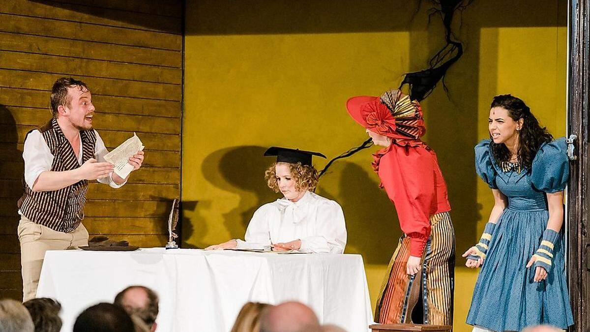 Ensemble Porcia 2019 mit dem Stück &quot;Der Zerrissene&quot; von Nestroy