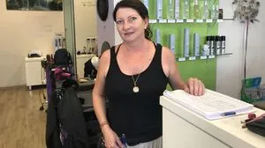 Mein Name ist Martina Jandl. Ich komme aus Schattauberg, Ilztal, und arbeite als Frisörin. 