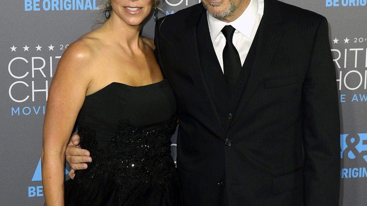 Kevin Costner mit Ex-Frau Christine: Er beruft sich bei seiner Forderung auf einen Ehevertrag