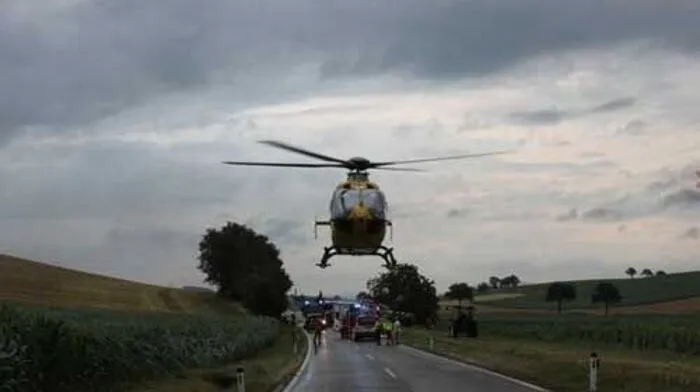 Der Autofahrer wurde mit dem Notarzthubschrauber "Christophorus 2" abtransportiert