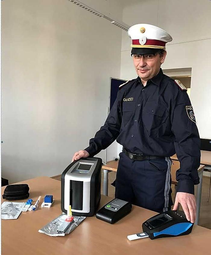 Straßenverkehr Polizei testet neue Geräte für Drogenschnelltest