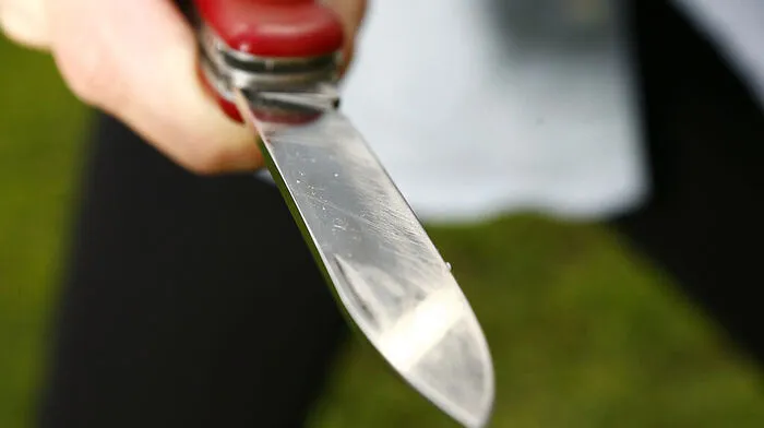 Leichte Schnittverletzungen fügten die Täter ihrem Opfer zu